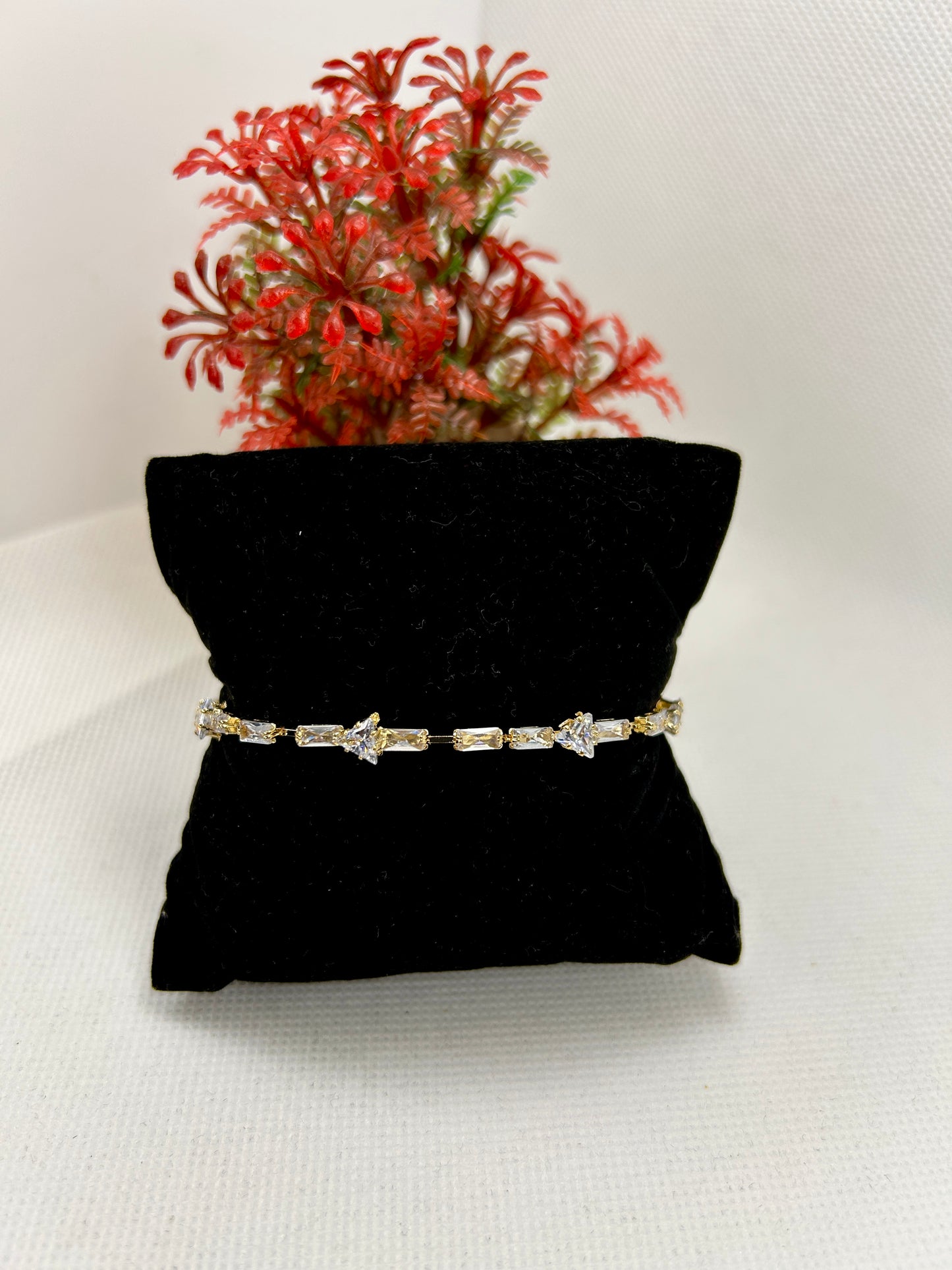 Shimmering Zircon Stones Bracelet