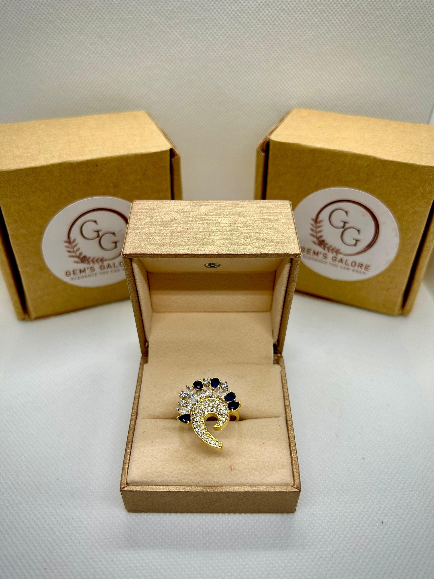 Comma Shape Zircon Stone Carat Rings
