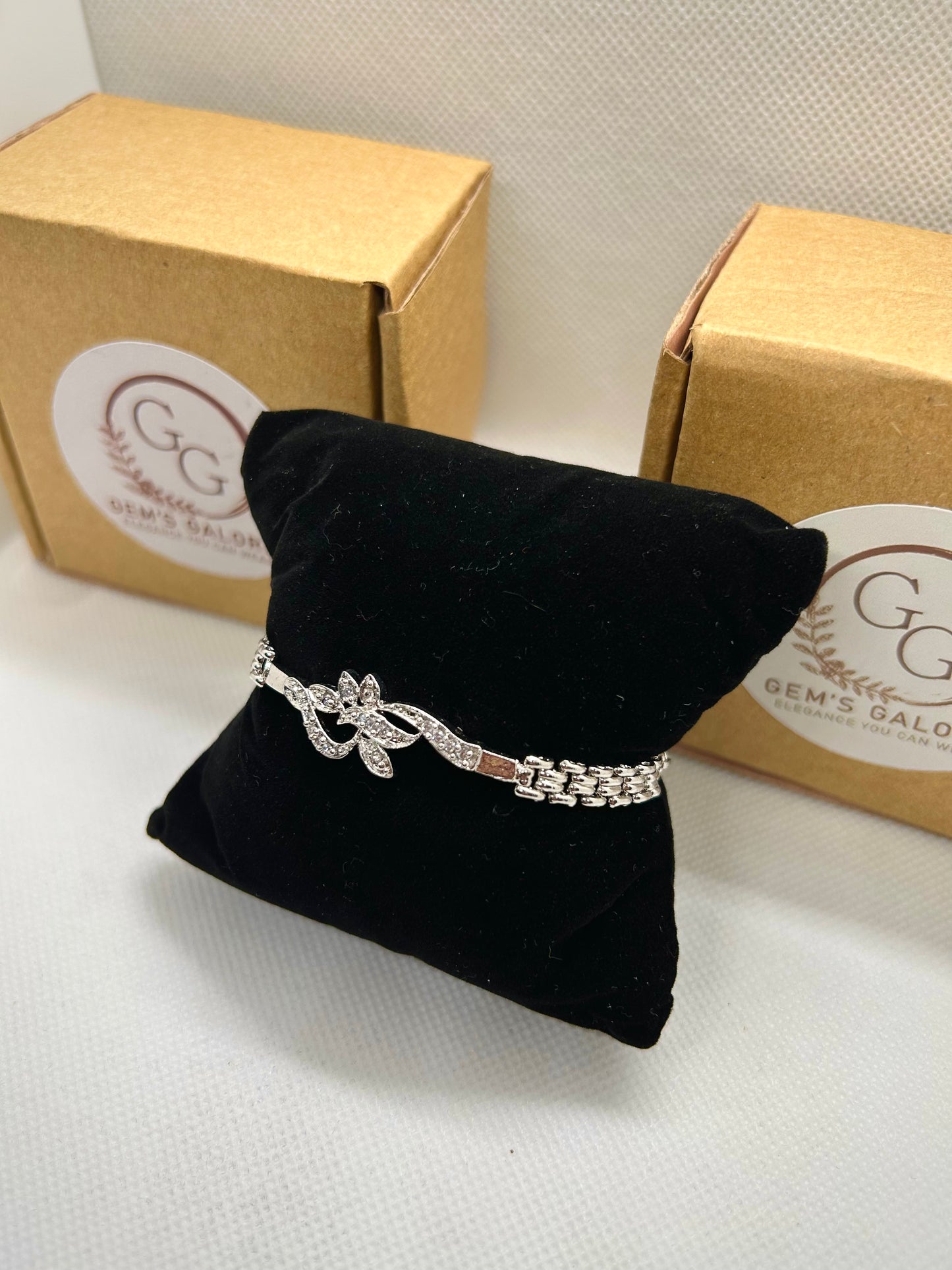 Silver Crystal Stones Bracelet 05