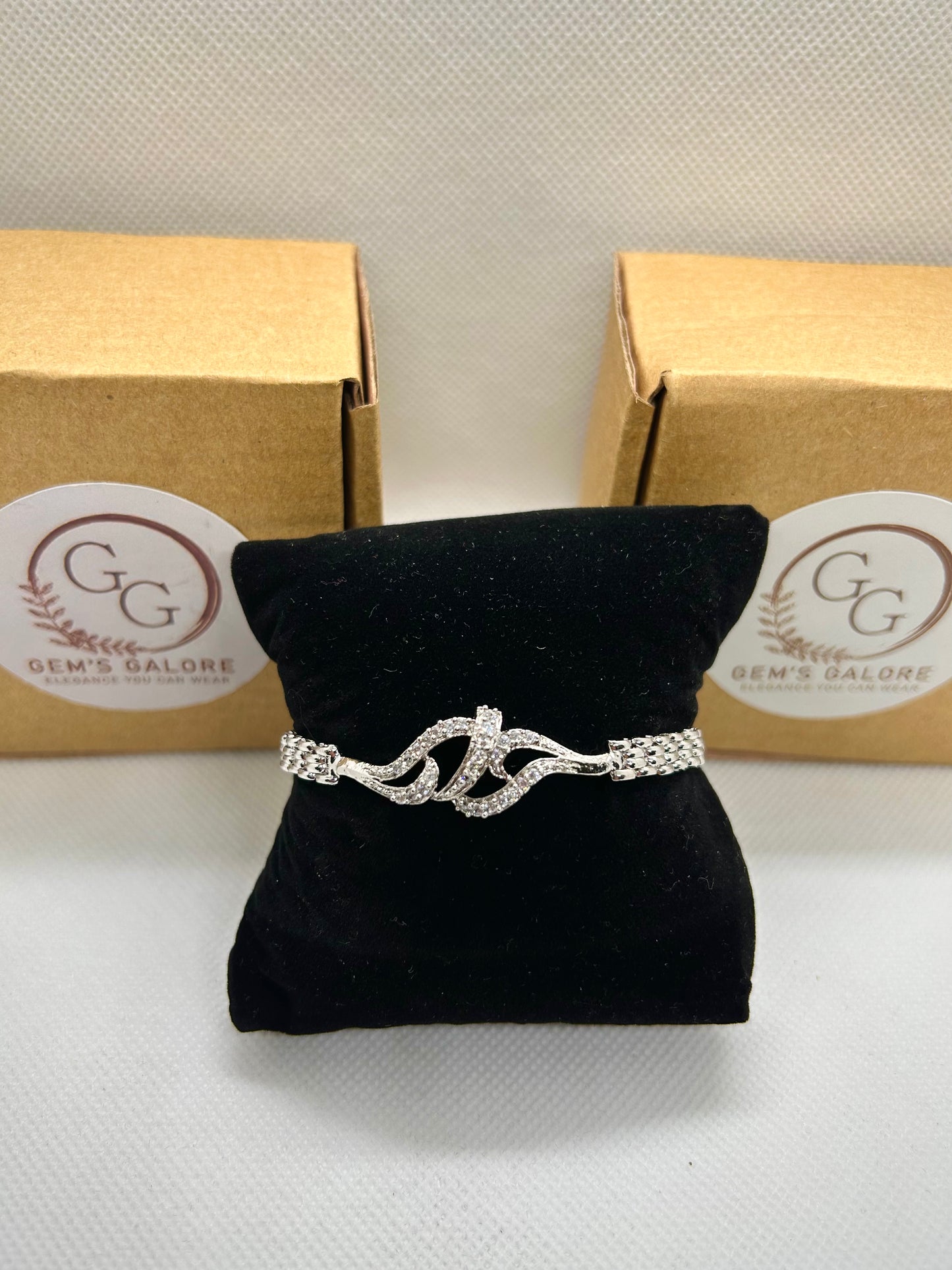 Silver Crystal Stones Bracelet 02