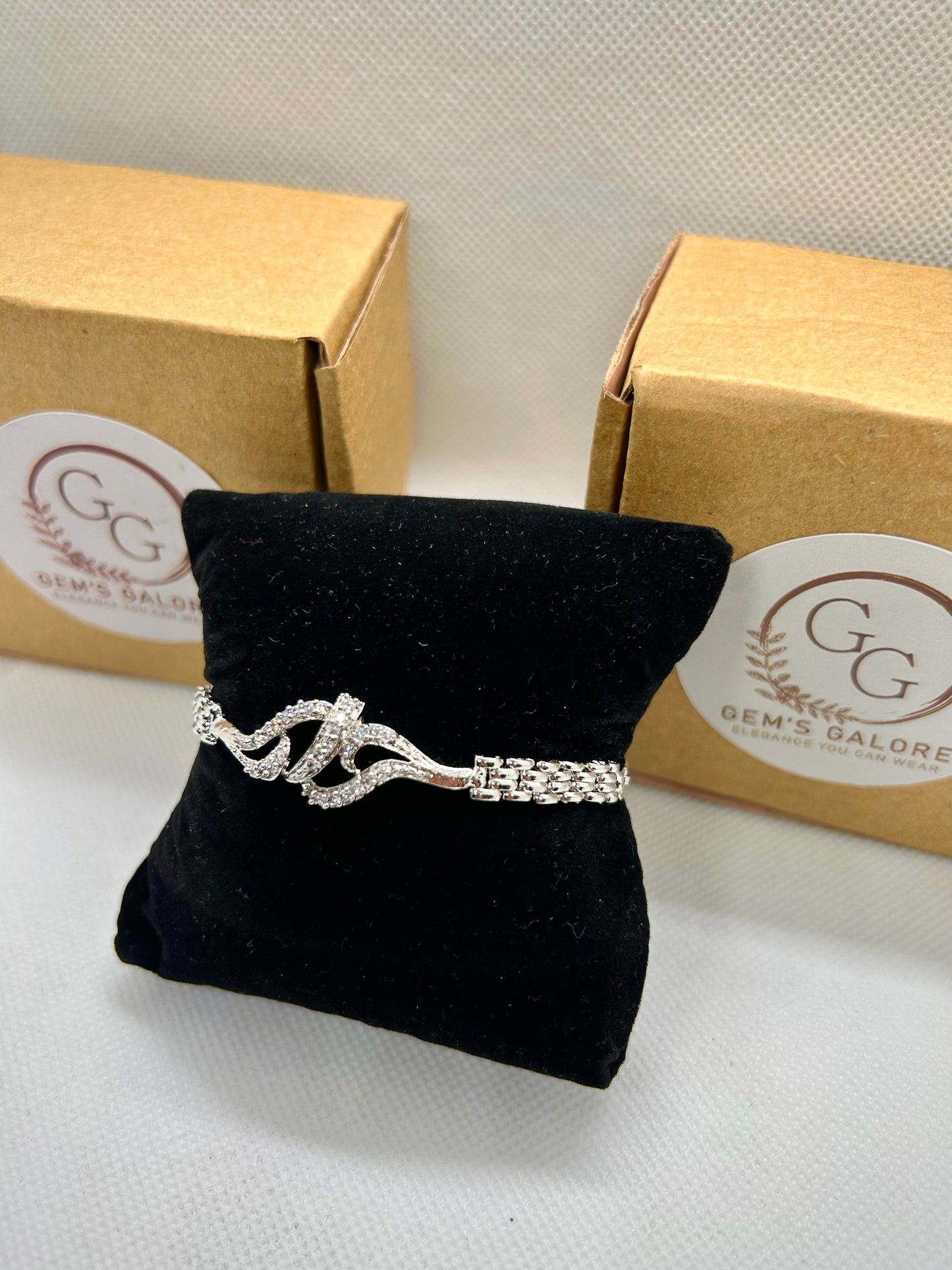 Silver Crystal Stones Bracelet 02