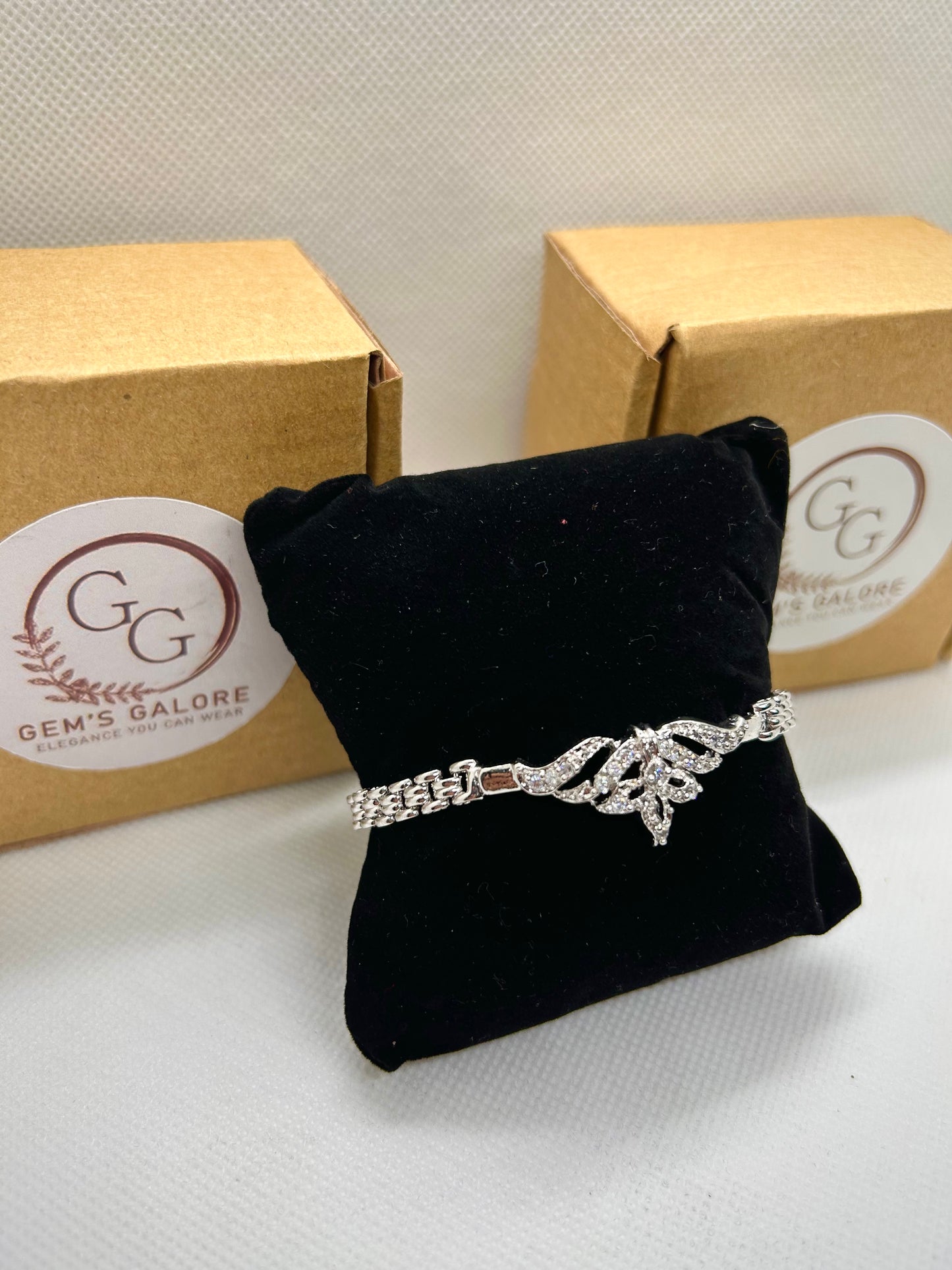 Silver Crystal Stones Bracelet 01