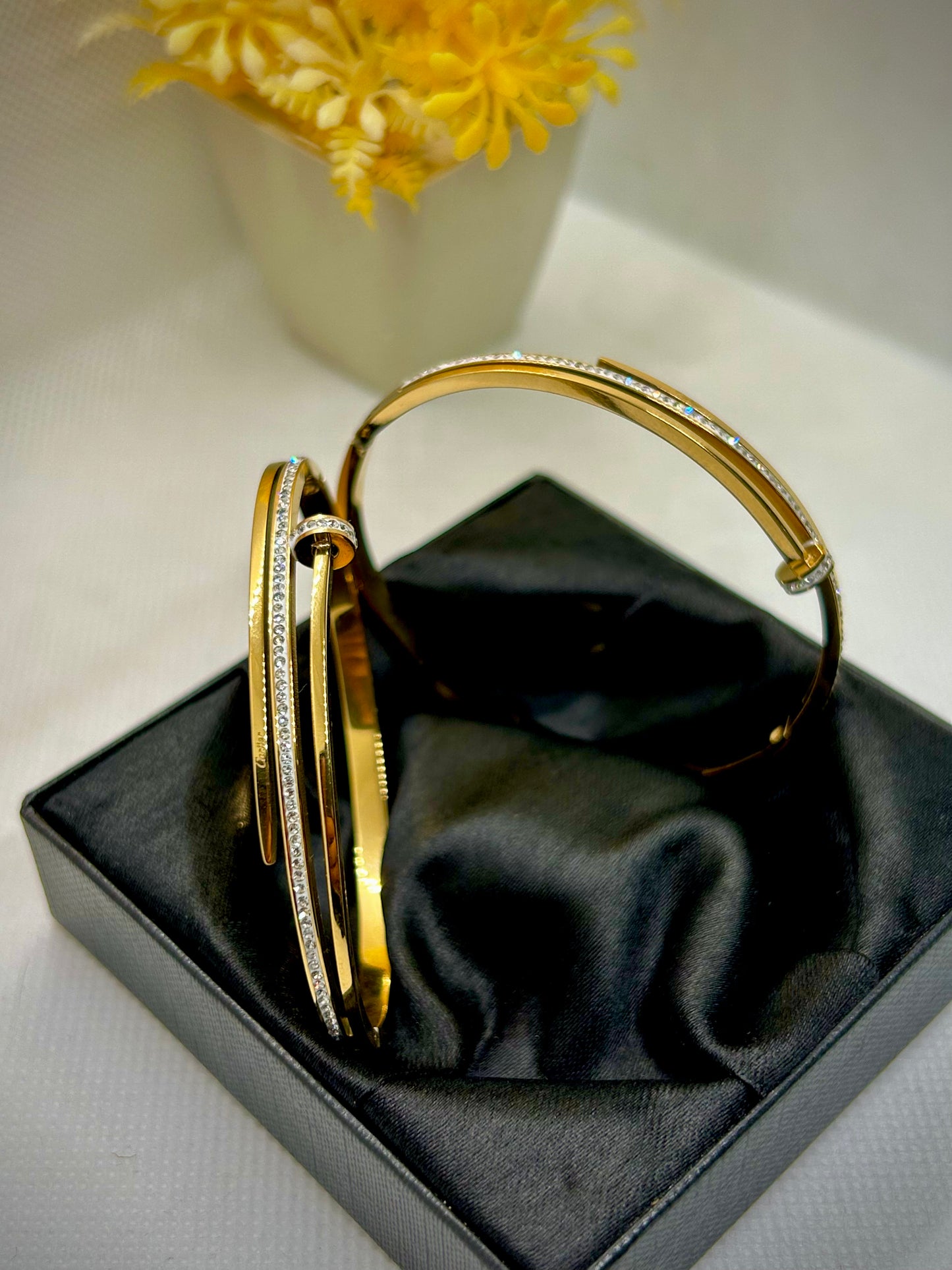 Nail Shaped Stainless Steel Bracelet with Ziconia Accent 1pc