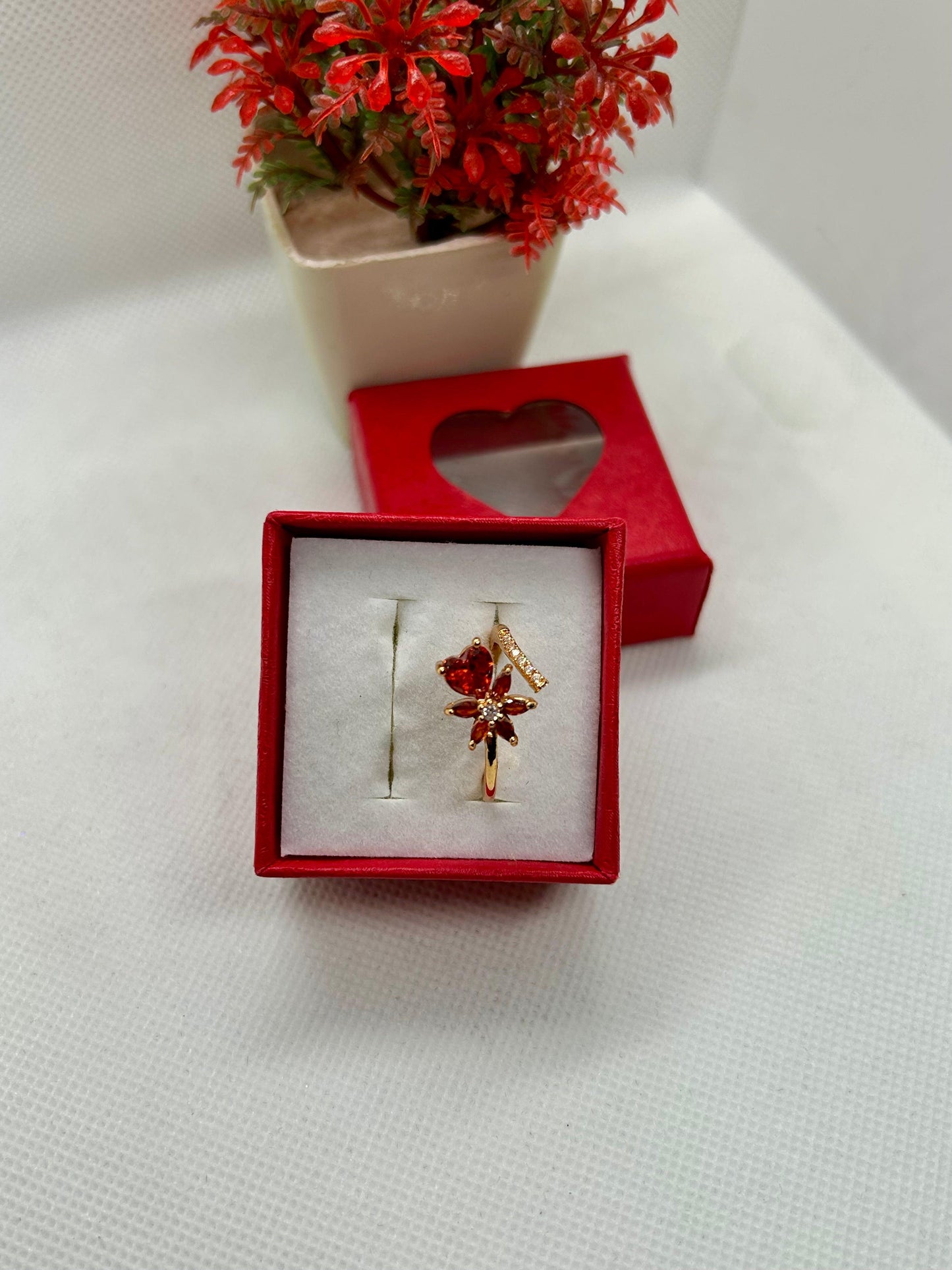Flower Heart Zircon Rings