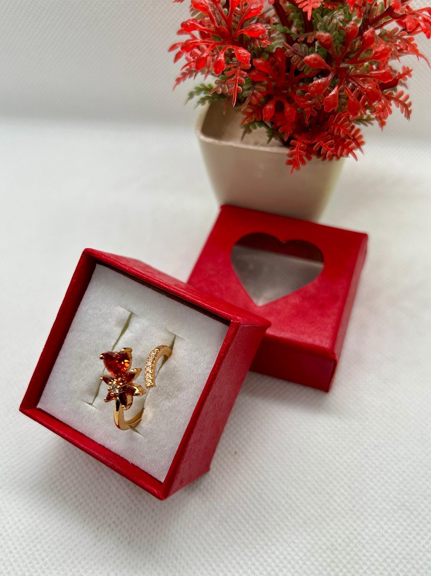 Flower Heart Zircon Rings