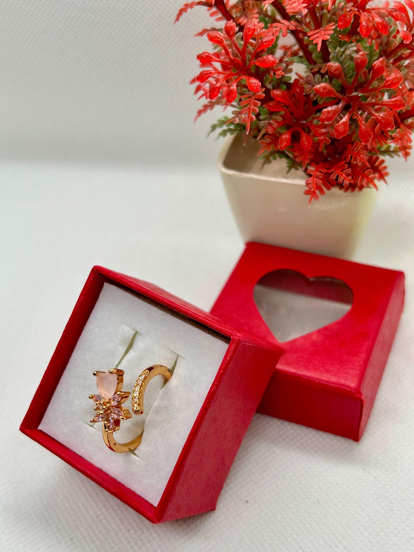 Flower Heart Zircon Rings