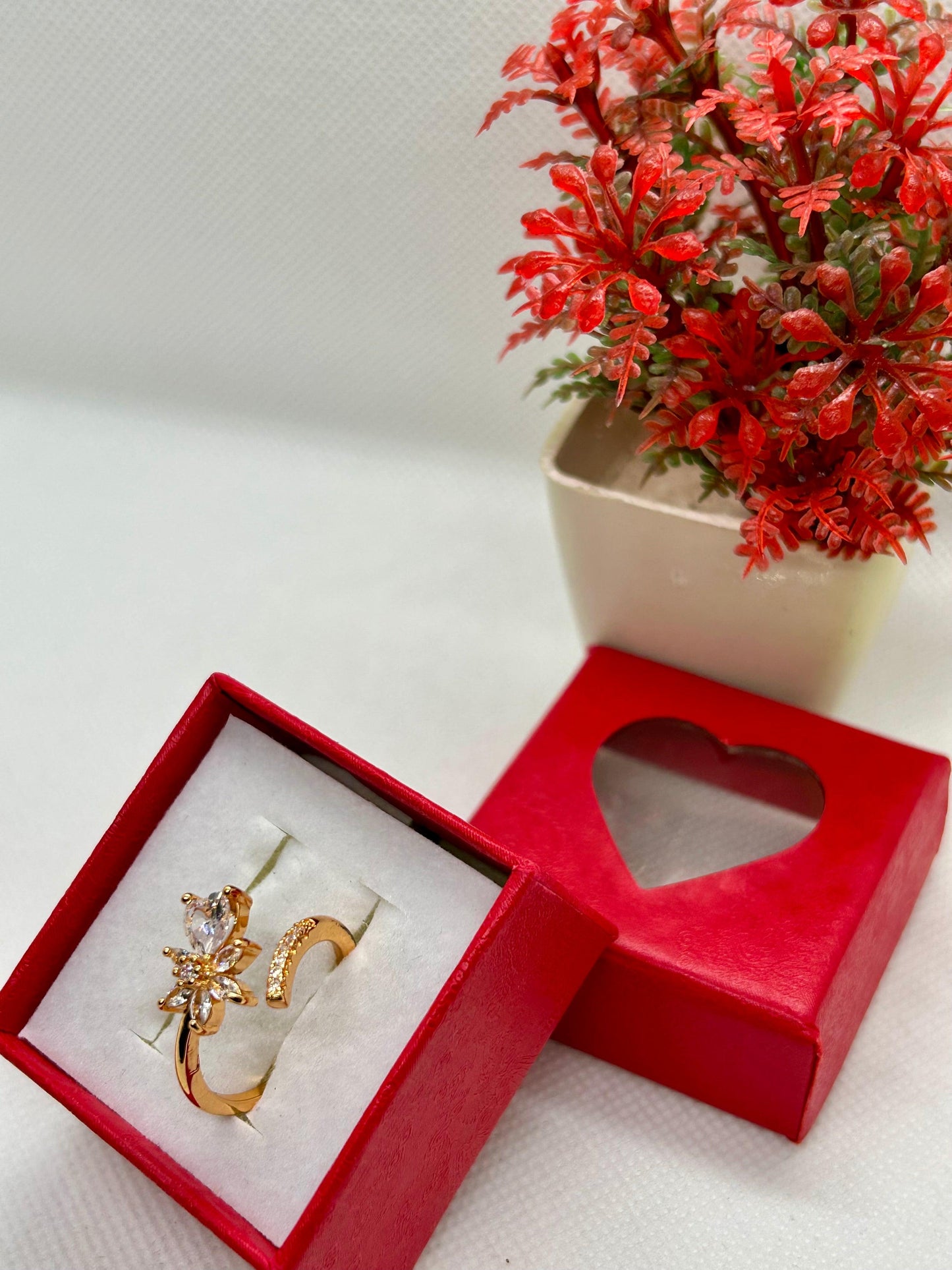 Flower Heart Zircon Rings