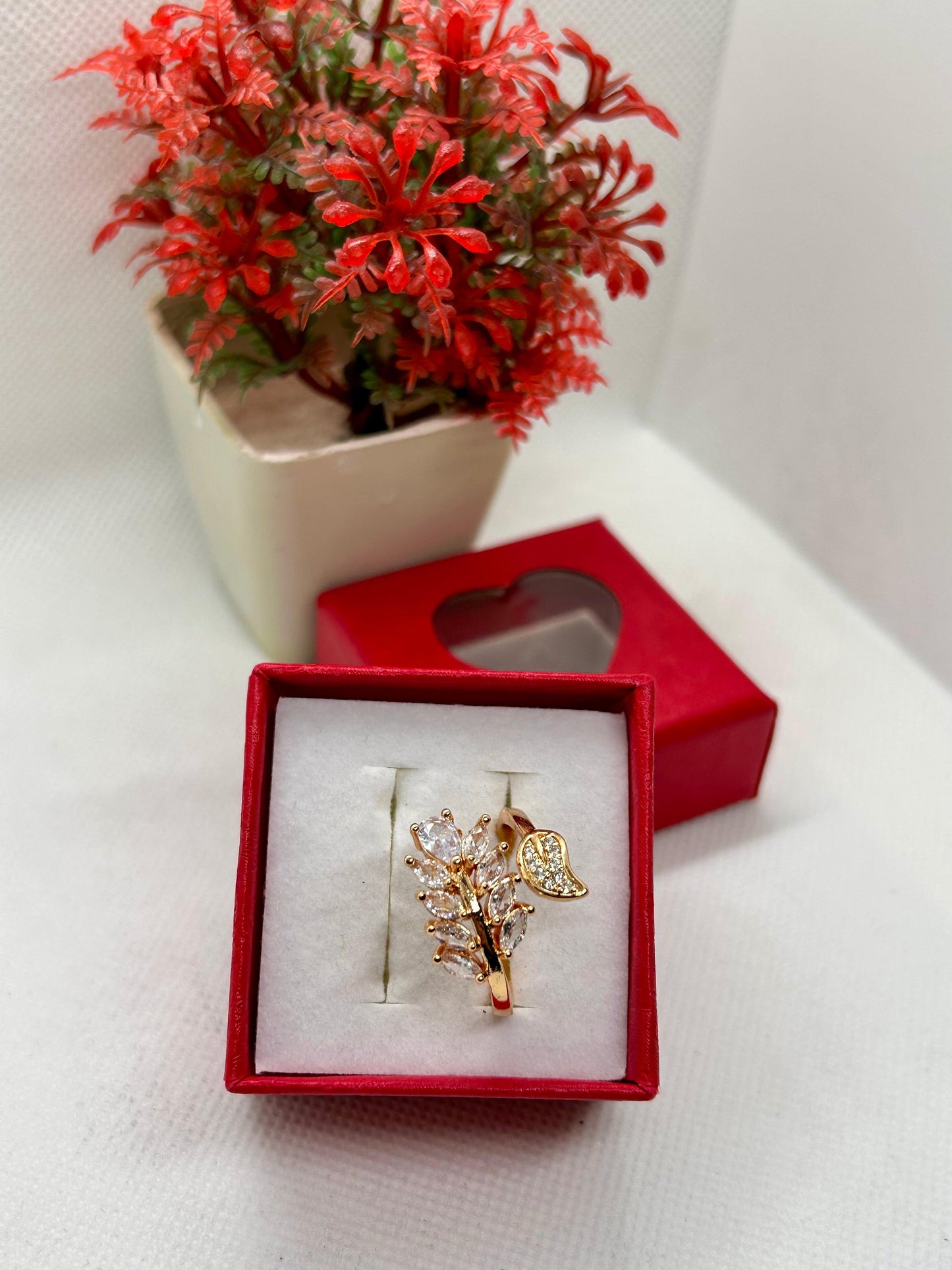 Leafy Crystal Ring