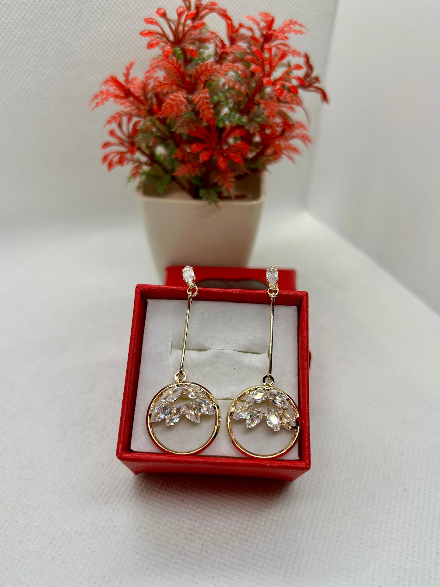 Round Petal Crystal Stones Earrings