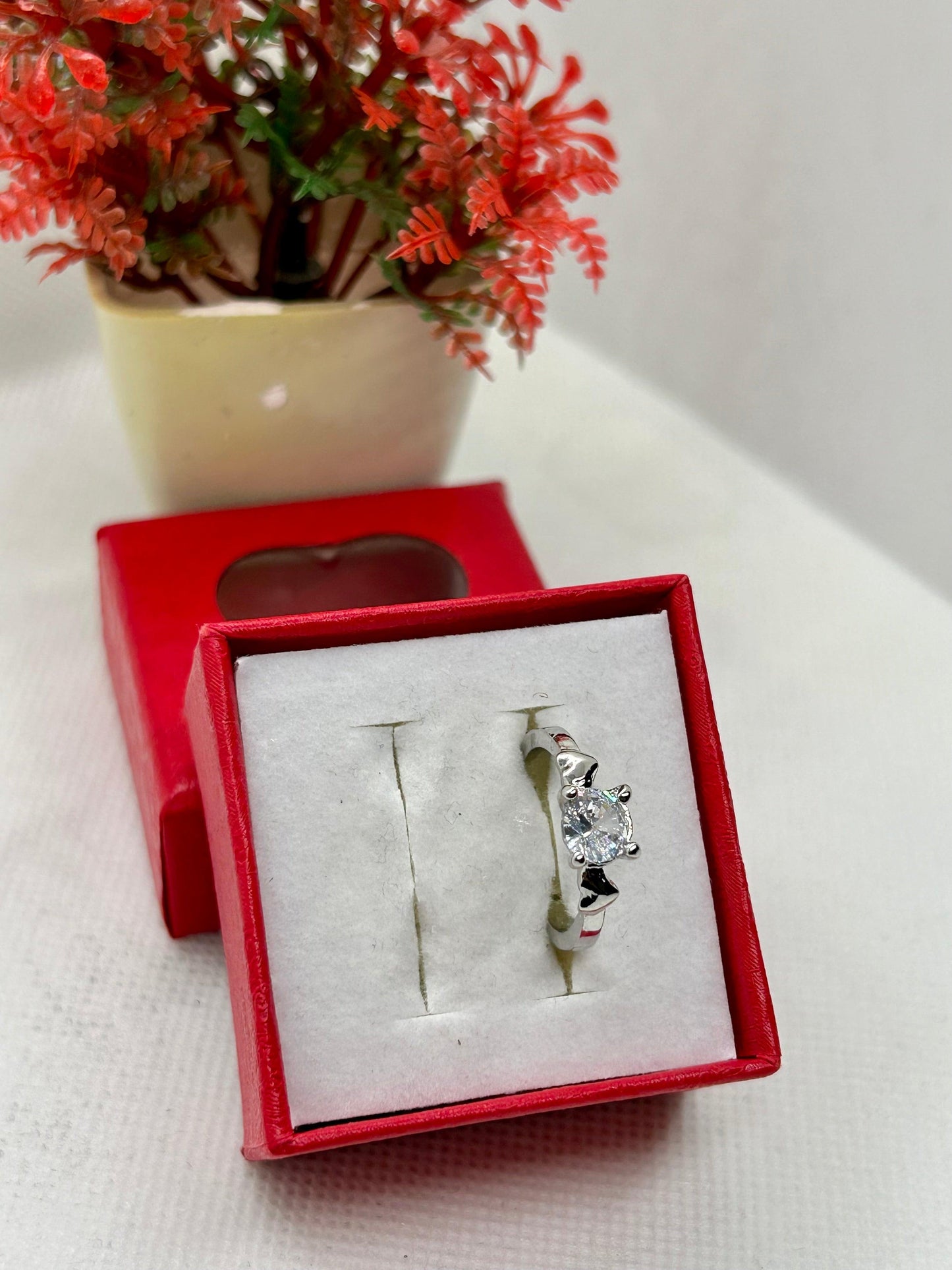 White Zircon Stone Silver Ring 03