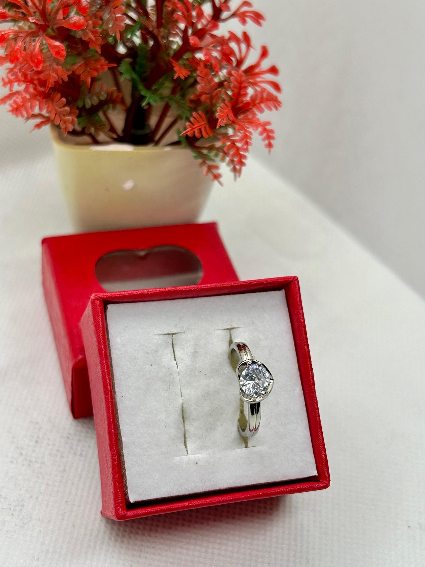 White Zircon Stone Silver Ring 04