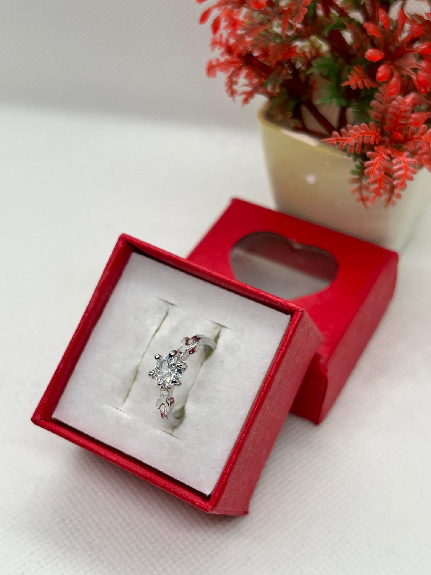 White Zircon Stone Silver Ring 06