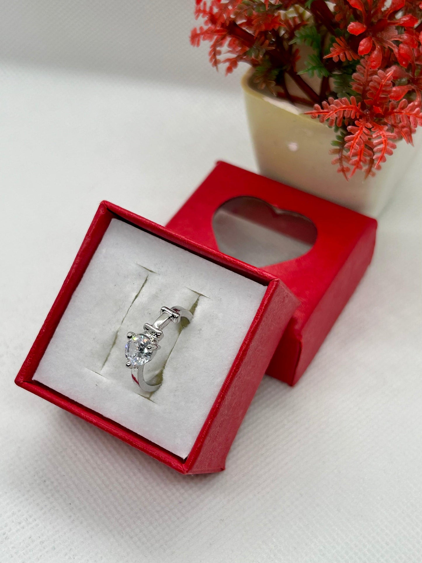 White Zircon Stone Silver Ring 07