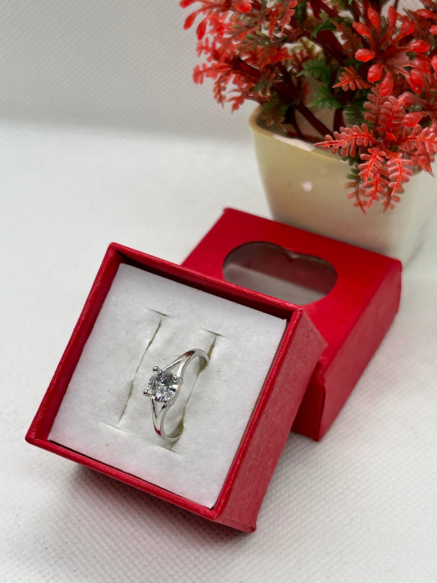 White Zircon Stone Silver Ring 08