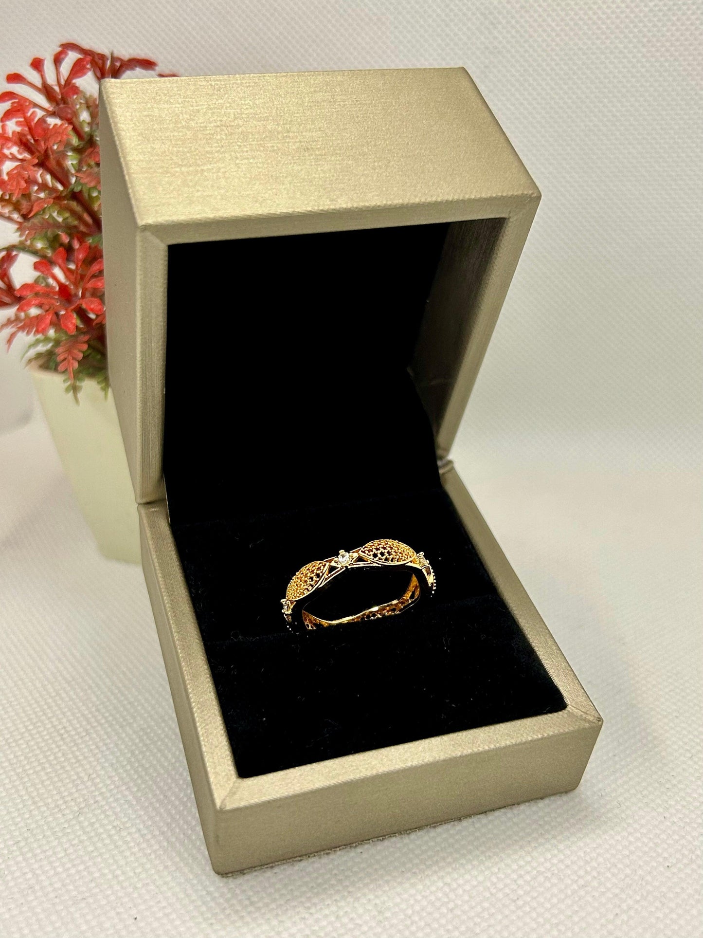 Gilded Net Golden Ring