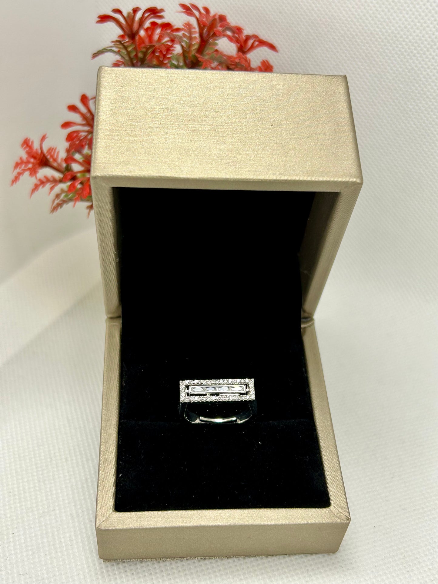 Diamond Look Silver Ring 08