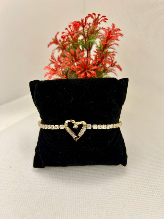 Curling Heart Zircon Stones Bracelet