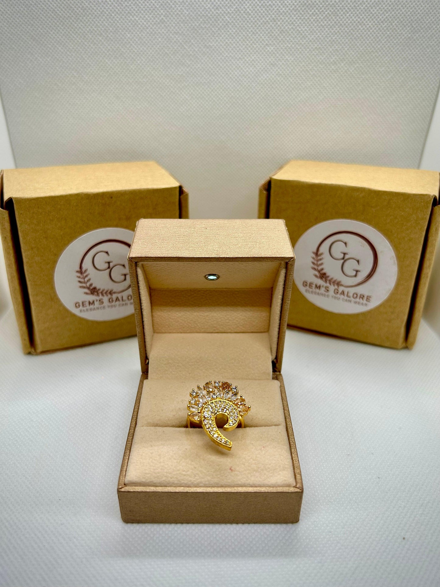 Comma Shape Zircon Stone Carat Rings