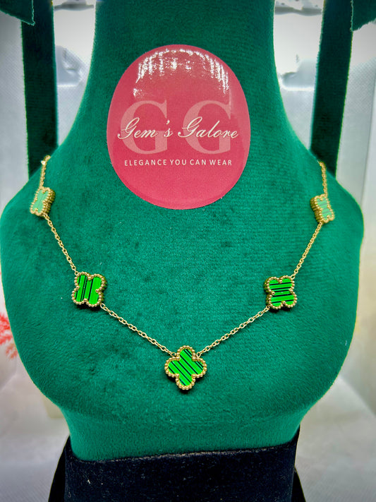 CLOVER FLOWER PENDANT