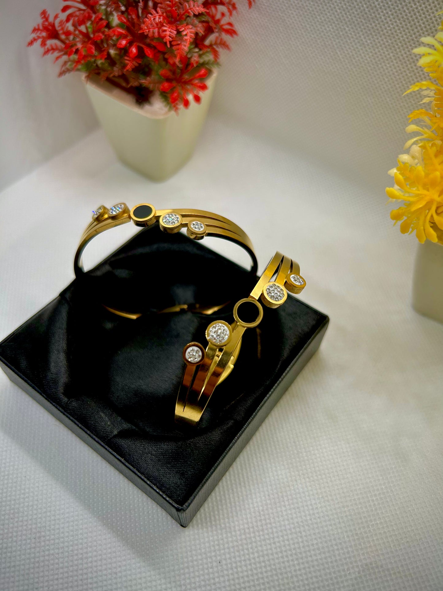 Stainless Steel Golden Round Buckle Bracelet 1pc
