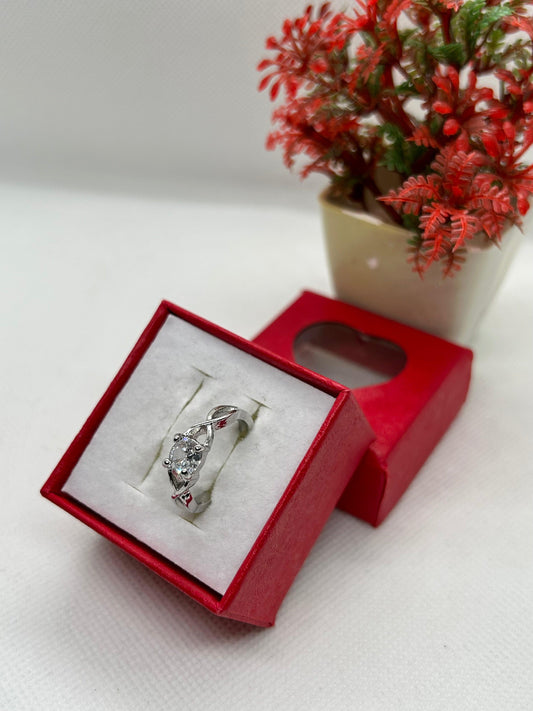 White Zircon Stone Silver Ring 01
