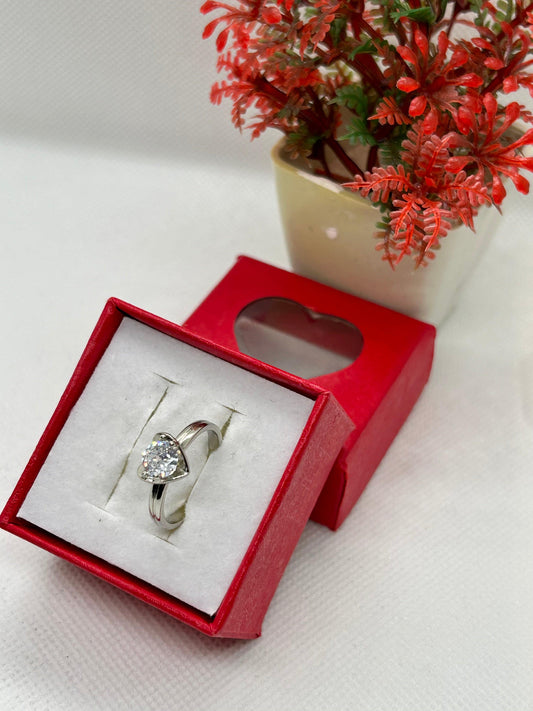 White Zircon Stone Silver Ring 04