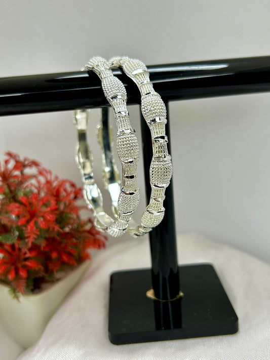 Pair of Silver Net Bangles For Women