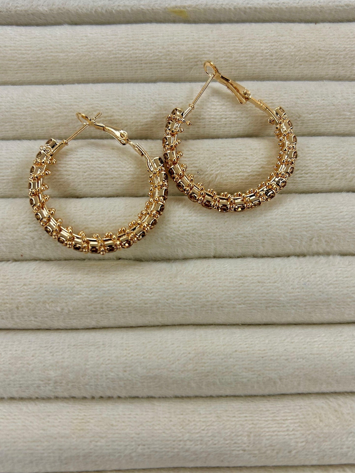 Embedded Net Crystals Hoop