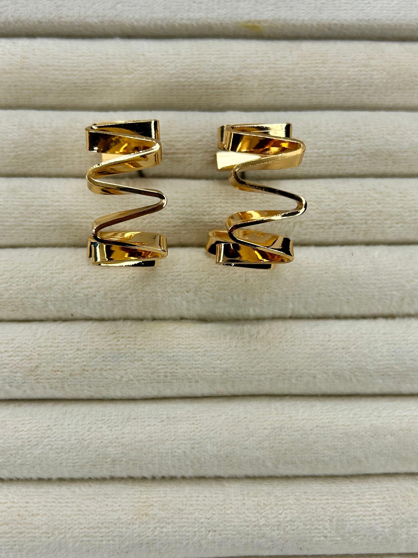 Stainless Steel Zigzag Hoops