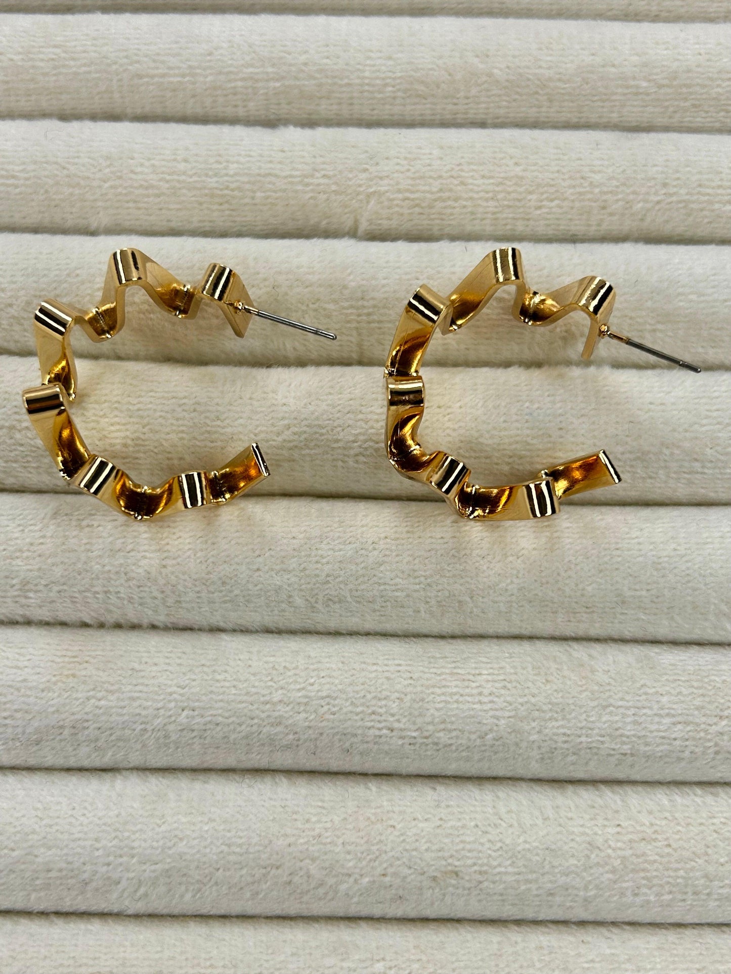 Stainless Steel Zigzag Hoops