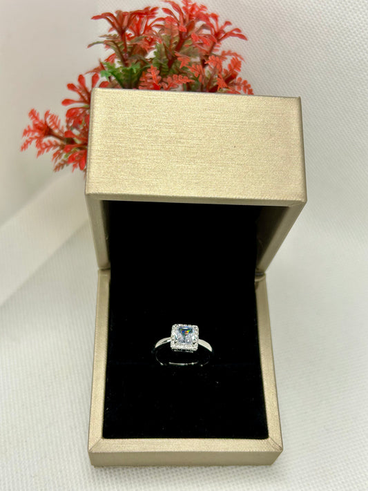 Diamond Look Silver Ring 09