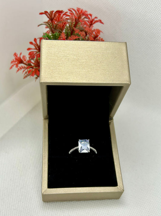 Diamond Look Silver Ring 02
