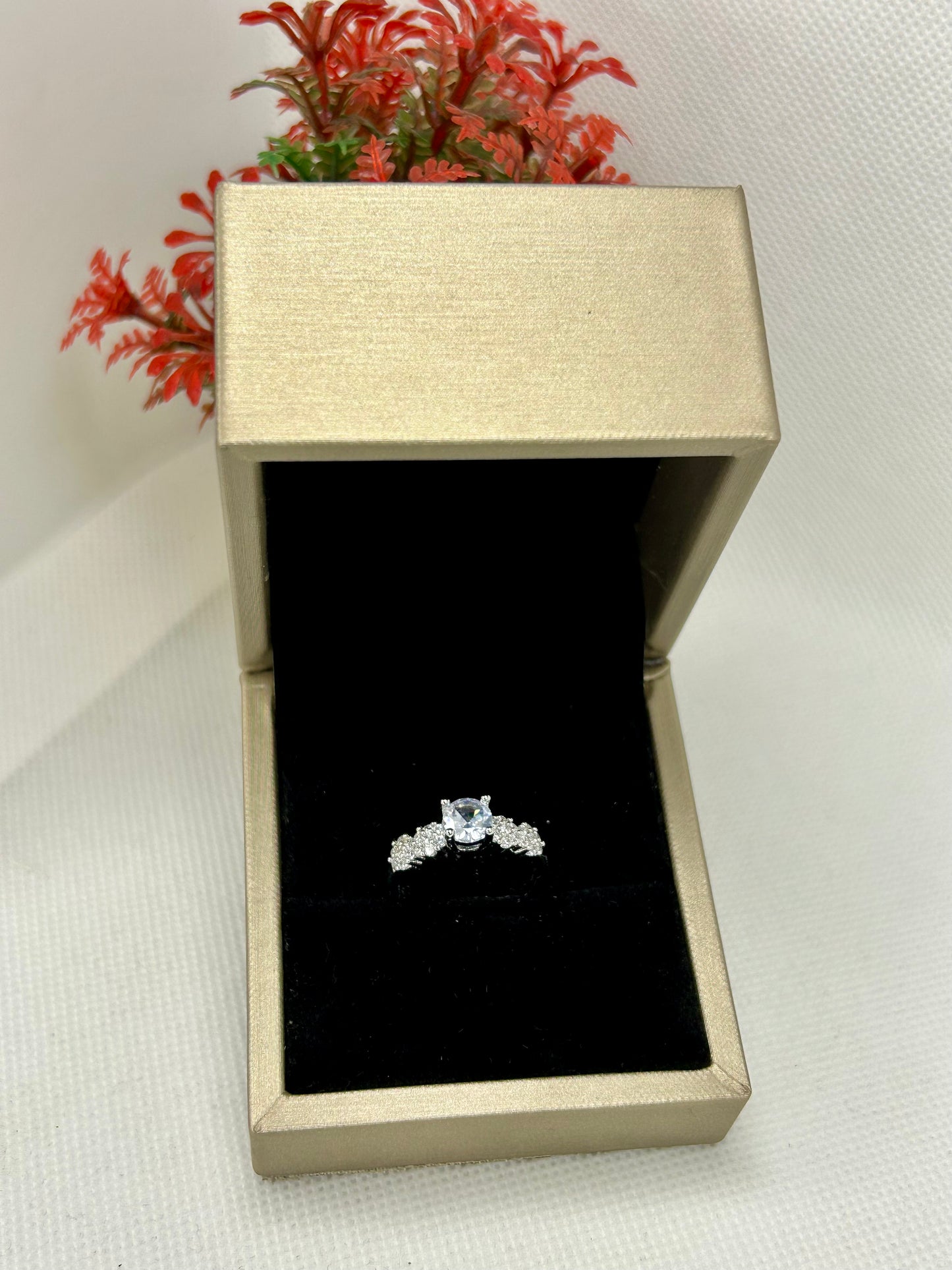 Diamond Look Silver Ring 01