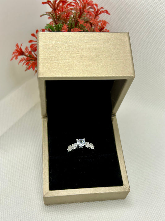 Diamond Look Silver Ring 01